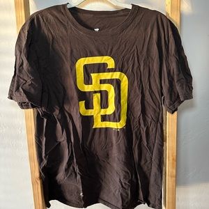 Padres Kim Tee